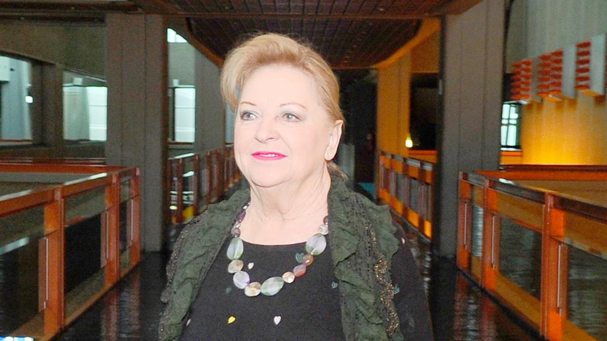 najveci-frajer-jugoslavije-je-ostavio-zenu-zbog-nje:-cuvena-pevacica-je-imala-blistavu-karijeru,-a-onda-joj-se-dogodila-velika-tragedija najveci-frajer-jugoslavije-je-ostavio-zenu-zbog-nje:-cuvena-pevacica-je-imala-blistavu-karijeru,-a-onda-joj-se-dogodila-velika-tragedija