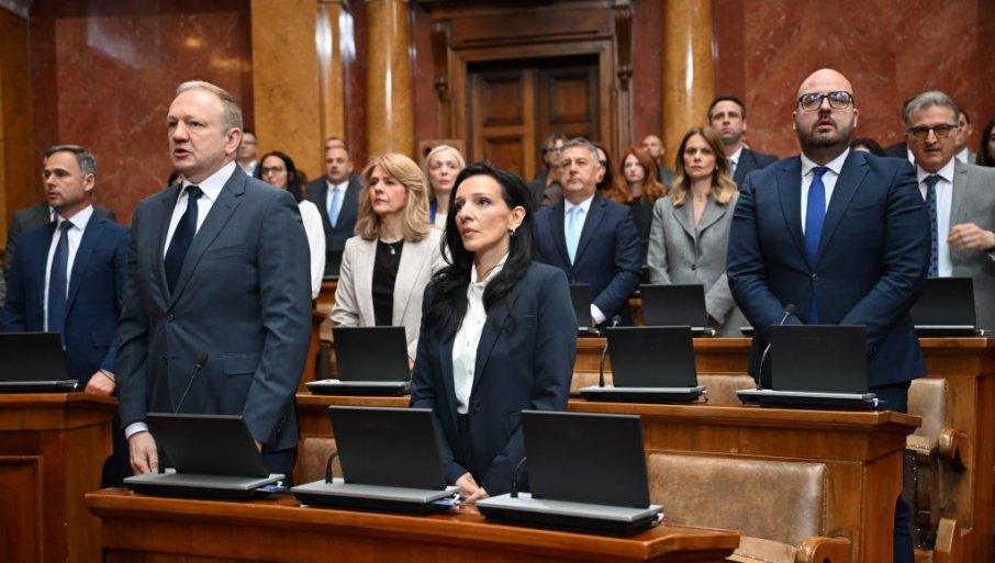 trenutna-politicka-scena:-srbija-uspesno-funksionise,-a-opozicija? trenutna-politicka-scena:-srbija-uspesno-funksionise,-a-opozicija?