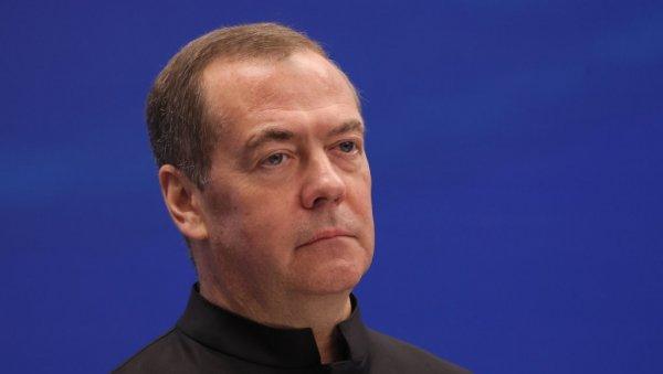 “cist-varvarizam-“medvedev-posle-napada-na-muzej-u-sevastopolju:-mi-smo-civilizovani,-necemo-udarati-po-kulturi “cist-varvarizam-“medvedev-posle-napada-na-muzej-u-sevastopolju:-mi-smo-civilizovani,-necemo-udarati-po-kulturi