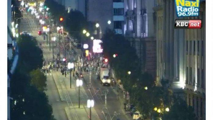 propali-skup-bez-ikakvog-smisla:-stotinjak-studenata-blokadera-veceras-maltretira-ceo-beograd