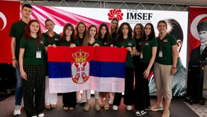 ponosni-smo-na-vas-uspeh:-ministar-prosvete-cestitao-ucenicima-koji-su-osvojili-11-medalja-u-turskoj