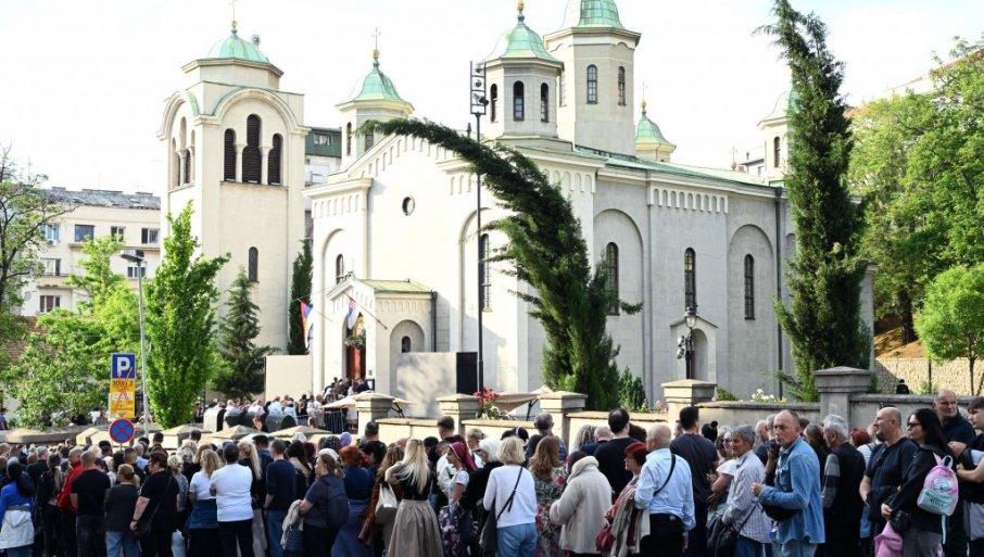 tacno-vreme-odlaska-casnog-pojasa-iz-beograda:-evo-do-kada-vernici-mogu-da-se-poklone-najvecoj-svetinji-u-hramu-svetog-save tacno-vreme-odlaska-casnog-pojasa-iz-beograda:-evo-do-kada-vernici-mogu-da-se-poklone-najvecoj-svetinji-u-hramu-svetog-save