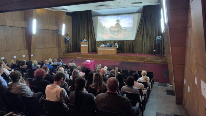 odrzan-seminar-o-“dopunskim-pregledima”:-lekari-iz-sektora-za-vanredne-situacije-najavili-brojne-aktivnosti
