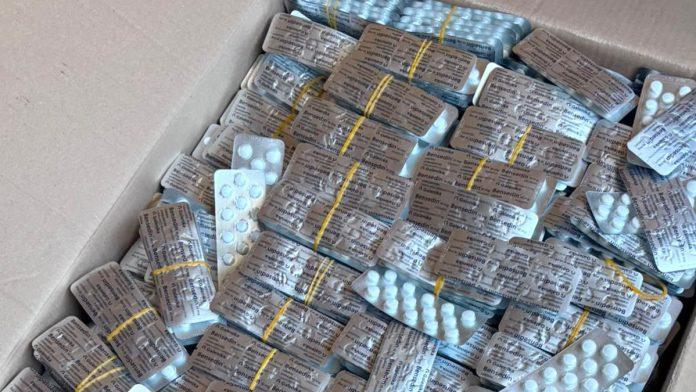 (foto)-pronasli-mu-milion-tableta-i-5.000-boksova-cigareta-uhapsen-muskarac-u-zrenjaninu:-odredeno-mu-zadrzavanje-do-48-sati
