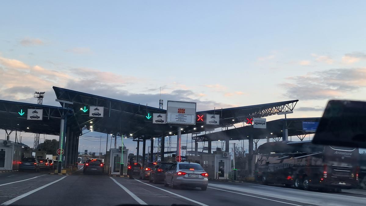 amss:-putnicka-vozila-za-izlaz-na-presevu-cekaju-25-minuta amss:-putnicka-vozila-za-izlaz-na-presevu-cekaju-25-minuta