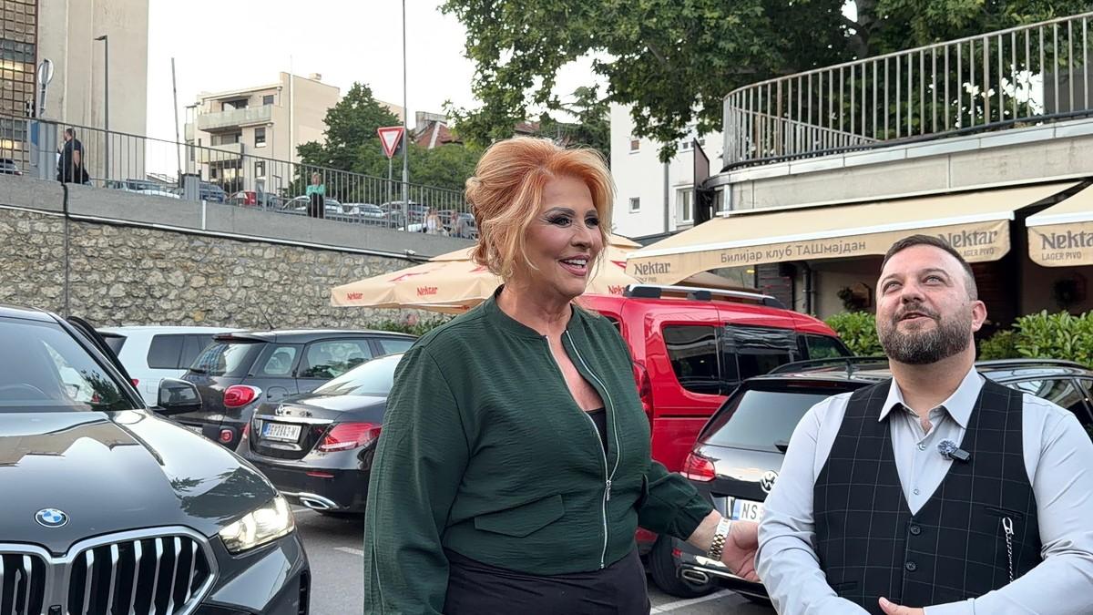 “smrsala-sam,-pod-stresom-sam”-cana-pred-koncert-na-tasmajdanu-otkrila-kako-se-oseca,-pa-progovorila-o-porodici:-“sinu-sam-rekla-da-ne-preteruje”-(video) “smrsala-sam,-pod-stresom-sam”-cana-pred-koncert-na-tasmajdanu-otkrila-kako-se-oseca,-pa-progovorila-o-porodici:-“sinu-sam-rekla-da-ne-preteruje”-(video)