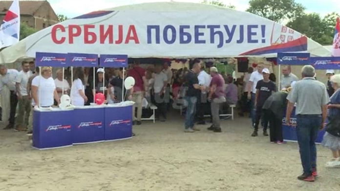 loncar-na-skupu-sns-u-umcarima:-“srbija-zahvaljujuci-vucicu-ekonomski-napreduje”-(video)