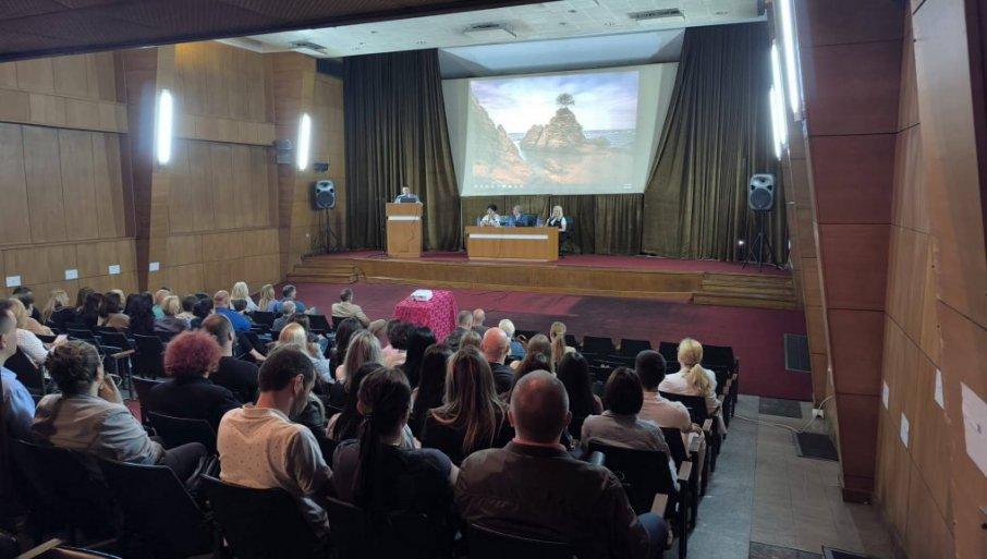 odrzan-seminar-o-“dopunskim-pregledima”:-lekari-iz-sektora-za-vanredne-situacije-najavili-brojne-aktivnosti odrzan-seminar-o-“dopunskim-pregledima”:-lekari-iz-sektora-za-vanredne-situacije-najavili-brojne-aktivnosti