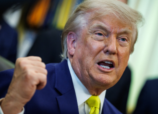 Трамп: Постигнут је договор са Ираном, САД укидају поморску блокаду Трамп:-Постигнут-је-договор-са-Ираном,-САД-укидају-поморску-блокаду