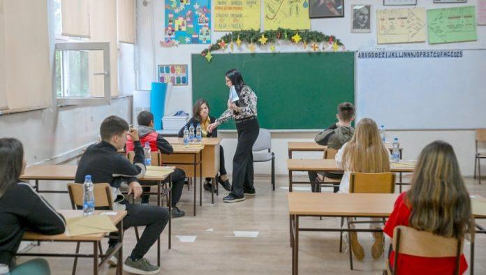 ovo-su-resenja-testa-iz-srpskog-jezika:-zavrsen-prvi-dan-male-mature-(foto)