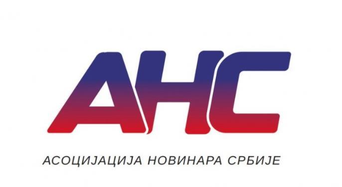 ans-najostrije-osuduje-napad-na-ekipu-informera:-oni-koji-svakodnevno-govore-o-slobodi-i-demokratiji-pokazali-su-da-im-smetaju-mediji-koji-drugacije-misle! ans-najostrije-osuduje-napad-na-ekipu-informera:-oni-koji-svakodnevno-govore-o-slobodi-i-demokratiji-pokazali-su-da-im-smetaju-mediji-koji-drugacije-misle!