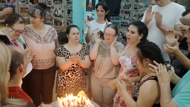 Шта-младима-са-менталним-потешкоћама-и-њиховим-родитељима-значи-дневни-боравак-“Дуга”-у-Лесковцу? Шта-младима-са-менталним-потешкоћама-и-њиховим-родитељима-значи-дневни-боравак-“Дуга”-у-Лесковцу?