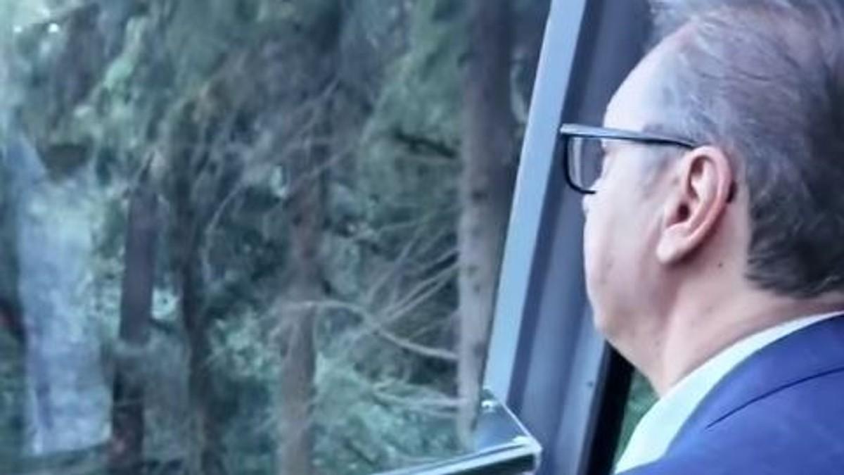 (video)-“profesionalna-deformacija”-vucic-objavio-snimak-sa-zicare-u-gruziji:-“odavde-razmisljam…” (video)-“profesionalna-deformacija”-vucic-objavio-snimak-sa-zicare-u-gruziji:-“odavde-razmisljam…”