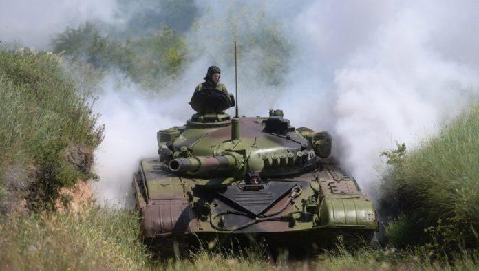 grmi-srpski-oklop:-u-toku-redovna-obuka-tenkista-vojske-srbije-na-poligonu-kod-nisa-(foto/video)