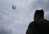 OD AMERIČKOG BOMBARDERA OSTALI SAMO DUGMIĆI… Pao strateški bombarder B-52 u bazi Edvards (VIDEO/FOTO) od-americkog-bombardera-ostali-samo-dugmici…-pao-strateski-bombarder-b-52-u-bazi-edvards-(video/foto)