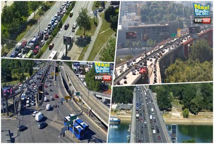 duge-kolone-na-brankovom-za-novi-beograd:-vecih-guzvi-nema,-sve-tece,-gsp-ide-normalno-(foto)