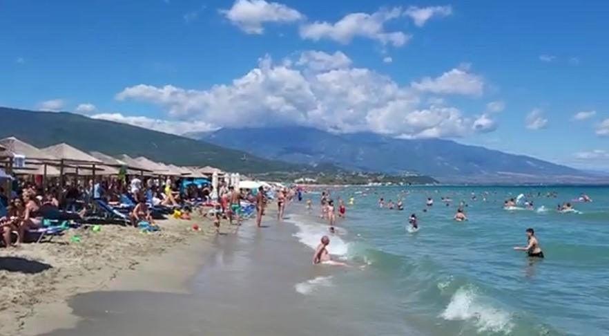 “suncobrani-lete-k’o-koplja,-prave-hladovinu”-srbi-zaratili-na-plazama-u-grckoj,-a-onda-pale-i-teske-reci-zbog-ovoga-–-“jao,-sve-smeta” “suncobrani-lete-k’o-koplja,-prave-hladovinu”-srbi-zaratili-na-plazama-u-grckoj,-a-onda-pale-i-teske-reci-zbog-ovoga-–-“jao,-sve-smeta”
