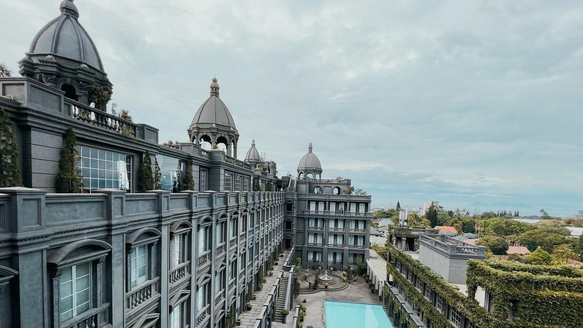 ovaj-hotel-je-proglasen-najboljim-na-svetu!-izgleda-kao-dvorac,-ima-pet-zvezdica,-a-cena-nocenja-je-nerealno-niska ovaj-hotel-je-proglasen-najboljim-na-svetu!-izgleda-kao-dvorac,-ima-pet-zvezdica,-a-cena-nocenja-je-nerealno-niska
