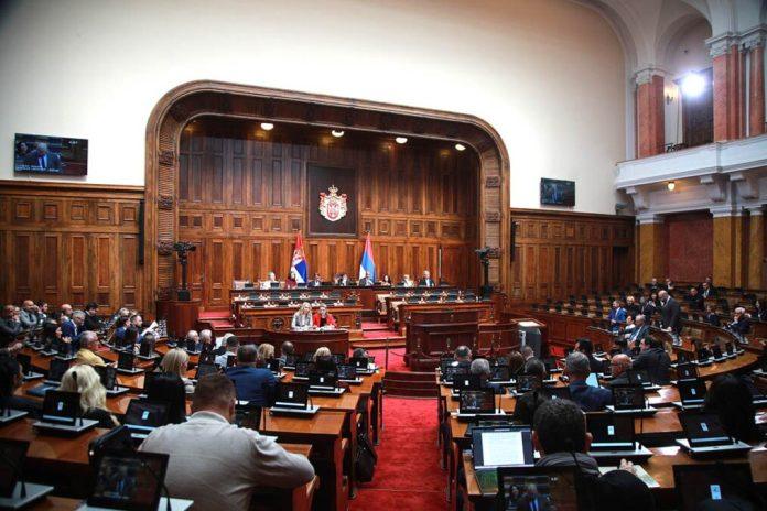 skupstina-srbije-nastavlja-zasedanje:-na-dnevnom-redu-32-tacke,-u-fokusu-izmene-pravosudnih-zakona