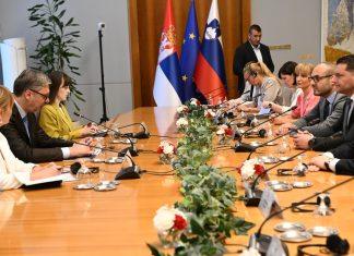 Vučić se sastao sa predsednikom parlamenta Slovenije Zoranom Stevanovićem (FOTO) vucic-se-sastao-sa-predsednikom-parlamenta-slovenije-zoranom-stevanovicem-(foto)