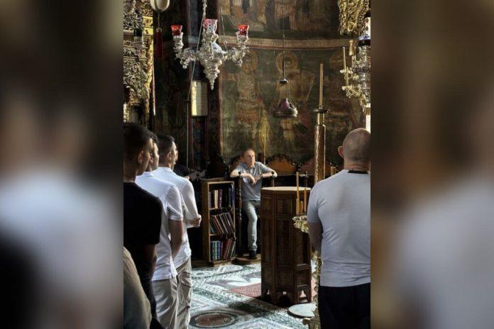 zaduzbina-svetog-manastira-hilandara-nije-bila-obavestena:-randic-o-poseti-dokica-svetoj-gori