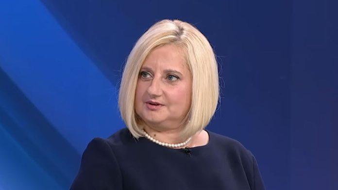 “zatvor-mu-je-bio-drazi-od-njegove-porodice”-majka-ubijenog-ucenika-iz-“ribnikara”-razgovarala-s-decakom-ubicom:-“resio-je-da-ubije-vise-ljudi”-(video)