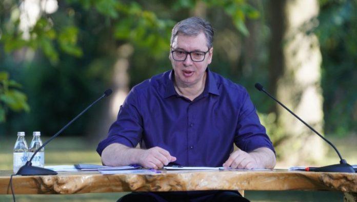 cilj-monstruozne-lazi-o-zvucnom-topu:-vucica-predstaviti-kao-monstruma-koji-je-pucao-na-sopstveni-narod-–-hitno-se-oglasila-brnabic