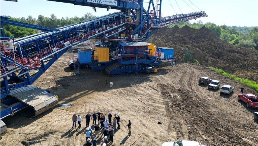 poceo-sa-radom-novi-odlagac-na-kopu-„radljevo“:-dugacak-125-m,-tezak-1550-tona poceo-sa-radom-novi-odlagac-na-kopu-„radljevo“:-dugacak-125-m,-tezak-1550-tona