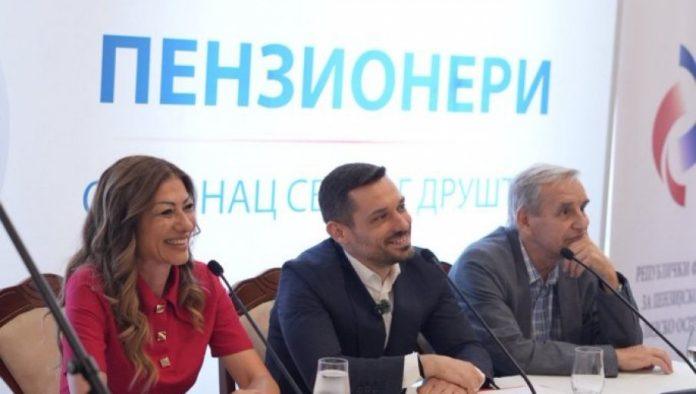 poverenje-se-gradi-razgovorom:-direktor-pio-sa-penzionerima-(video)