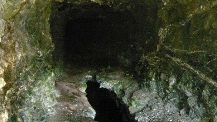 misteriozni-tunel-usred-sela-u-srbiji-dubok-je-skoro-800-metara,-a-mozete-da-udete-samo-ako-imate-laser-i-cizme-(foto)