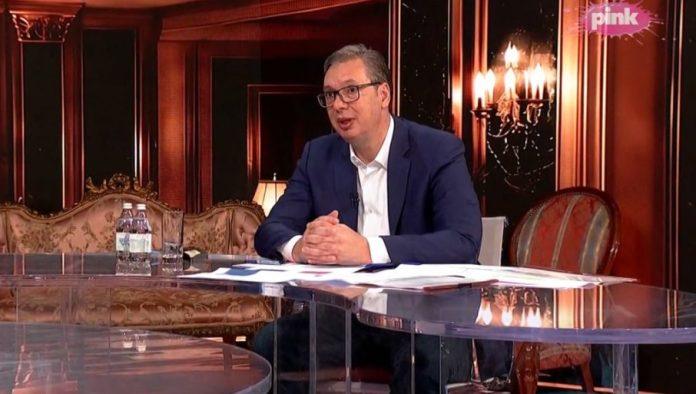 “zahvalnost-mojoj-porodici-koju-nisam-mogao-da-zastitim”-vucic:-ja-sam-caci-i-ne-odricem-se-tog-brenda-ni-za-sta-na-svetu