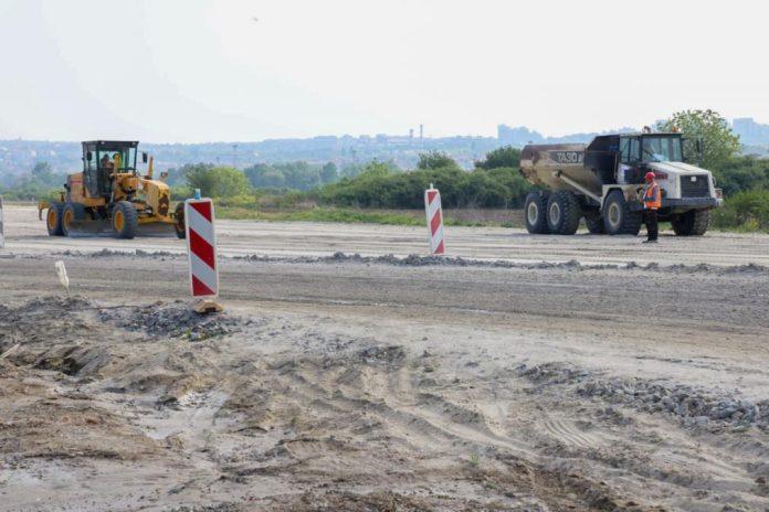 potpuna-obustava-saobracaja-zbog-asfaltiranja:-vozaci-upuceni-na-alternativni-pravac,-evo-do-kada-ce-trajati-radovi