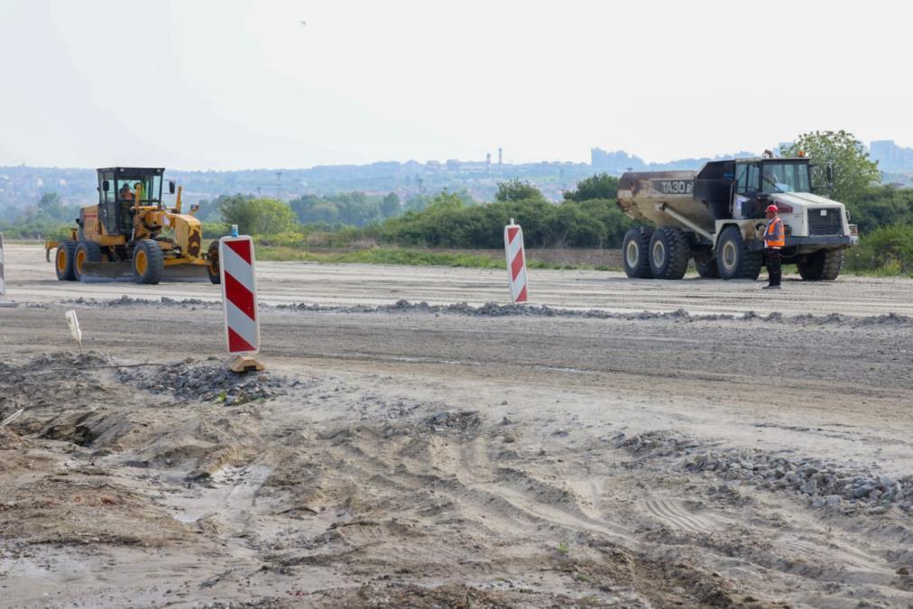 potpuna-obustava-saobracaja-zbog-asfaltiranja:-vozaci-upuceni-na-alternativni-pravac,-evo-do-kada-ce-trajati-radovi potpuna-obustava-saobracaja-zbog-asfaltiranja:-vozaci-upuceni-na-alternativni-pravac,-evo-do-kada-ce-trajati-radovi
