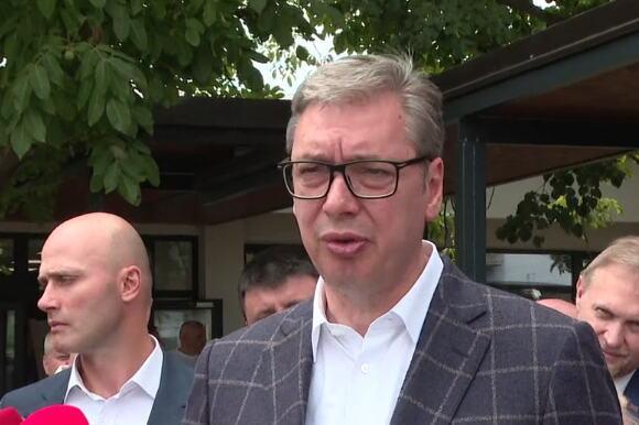 uzivo-smenjivacemo-direktore-zbog-kasnjenja-od-tri-minuta:-vucic-obilazi-jedinstveni-zeleznicki-dispecerski-centar-u-makisu,-izdao-nalog-srbijavozu-(foto) uzivo-smenjivacemo-direktore-zbog-kasnjenja-od-tri-minuta:-vucic-obilazi-jedinstveni-zeleznicki-dispecerski-centar-u-makisu,-izdao-nalog-srbijavozu-(foto)