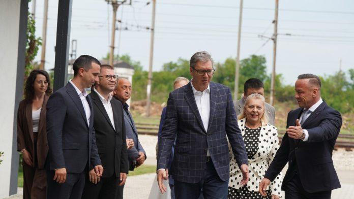 “stvari-u-februaru-prosle-i-ove-godine-nisu-iste”-vucic-nakon-protesta-u-novom-sadu-i-otkrica-tuzilastva-da-je-afera-“zvucni-top”-unapred-planirana:-“zao-mi-je-sto-nisam-mogao-da-zastitim-svoju-porodicu”