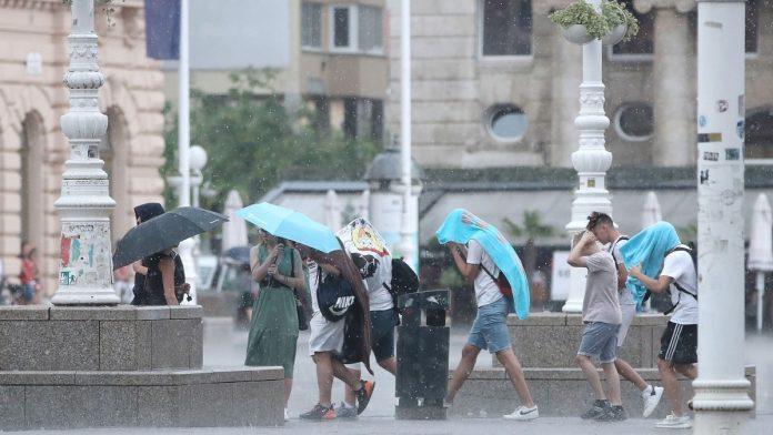 hitno-upozorenje-izdato-sirom-hrvatske-dolazi-paklena-kombinacija:-najavljene-oluje-i-toplotni-talas