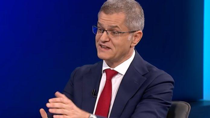 “srbija-i-crna-gora-nikad-nece-uci-u-eu”-vuk-jeremic-posle-nekoliko-godina-pred-kamerama:-“hilari-klinton-pretila-mojoj-porodici;-ni-mrtav-se-ne-bih-vratio-u-politiku”