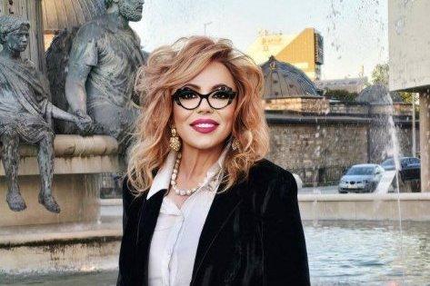 gala-proslava-rodendana-u-veneciji:-prijatelj-sinise-mihajlovica-iznenadio-kleopatru! gala-proslava-rodendana-u-veneciji:-prijatelj-sinise-mihajlovica-iznenadio-kleopatru!