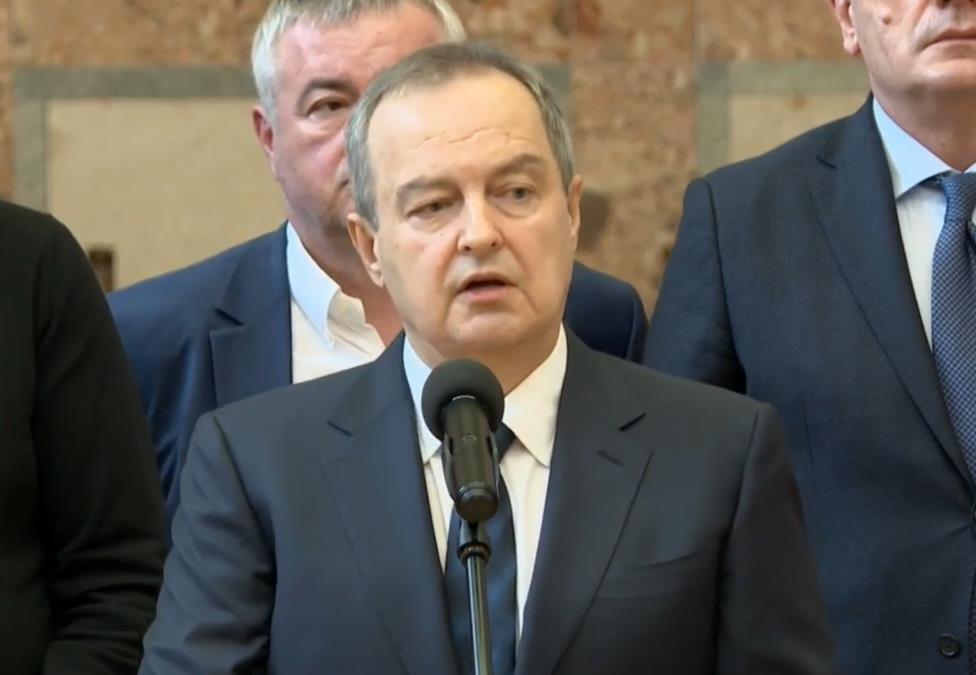 dacic-potvrdio-dolazak-socijalista-na-skup-27.-juna:-“prihvatamo-vucicev-poziv,-pozivam-sve-nase-clanove-i-birace-da-se-odazovu-i-ucestvuju”-(foto) dacic-potvrdio-dolazak-socijalista-na-skup-27.-juna:-“prihvatamo-vucicev-poziv,-pozivam-sve-nase-clanove-i-birace-da-se-odazovu-i-ucestvuju”-(foto)