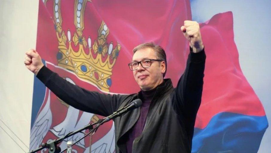 vucic-potvrdio-pisanje-novosti:-zastava-duga-500-metara-na-skupu-27.-juna,-kao-i-roboti-koji-su-u-kini-igrali-moravac vucic-potvrdio-pisanje-novosti:-zastava-duga-500-metara-na-skupu-27.-juna,-kao-i-roboti-koji-su-u-kini-igrali-moravac