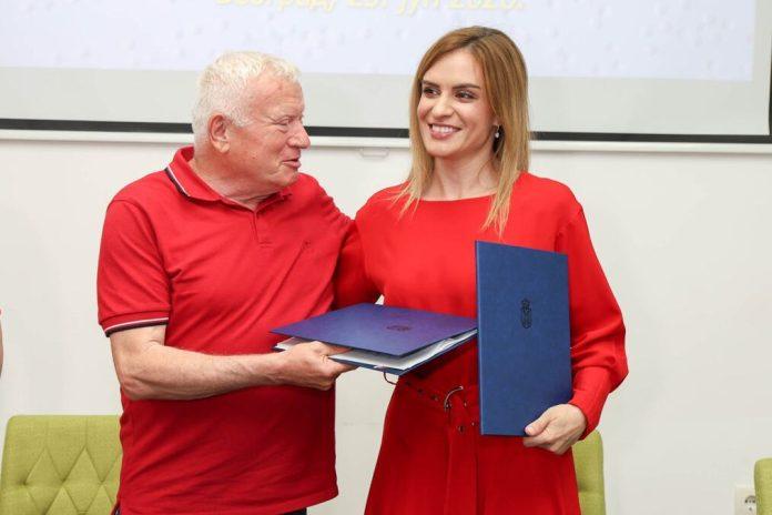 ministarka-stamenkovski-saopstila-sjajnu-vest:-za-22-saveza-osoba-sa-invaliditetom-238-miliona-dinara,-savezu-slepih-srbije-vise-od-14,5-miliona-dinara