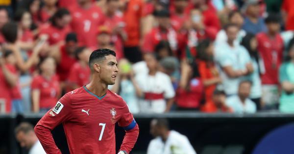 portugal-–-uzbekistan-ronaldo-se-prvo-obrukao,-pa-brzo-ispravio-gresku-i-zatresao-mrezu!-/video/ portugal-–-uzbekistan-ronaldo-se-prvo-obrukao,-pa-brzo-ispravio-gresku-i-zatresao-mrezu!-/video/