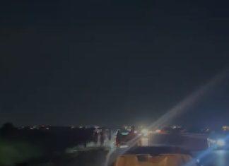 (VIDEO) HAOS NA AUTO-PUTU KOD BATAJNICE! Oko 10 automobila ostalo bez delova, zaustavna prepuna, svi stoje sa sva 4: Policija stiže na lice mesta (video)-haos-na-auto-putu-kod-batajnice!-oko-10-automobila-ostalo-bez-delova,-zaustavna-prepuna,-svi-stoje-sa-sva-4:-policija-stize-na-lice-mesta