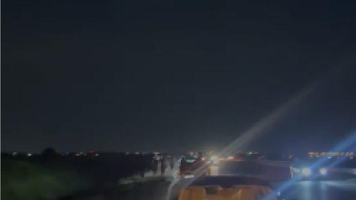 (video)-haos-na-auto-putu-kod-batajnice!-oko-10-automobila-ostalo-bez-delova,-zaustavna-prepuna,-svi-stoje-sa-sva-4:-policija-stize-na-lice-mesta