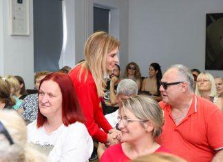 MINISTARKA STAMENKOVSKI U POSETI BIBLIOTECI “DR MILAN BUDIMIR”: Podrška Savezu slepih, uskoro usvajanje Zakona o centralnoj evidenciji osoba sa invaliditetom ministarka-stamenkovski-u-poseti-biblioteci-“dr-milan-budimir”:-podrska-savezu-slepih,-uskoro-usvajanje-zakona-o-centralnoj-evidenciji-osoba-sa-invaliditetom