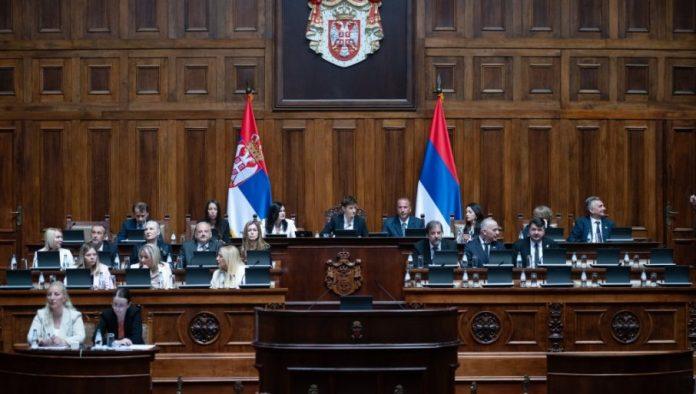 poslanici-nastavljaju-zasedanje:-nekoliko-tacaka-bice-na-dnevnom-redu-vanredne-sednice