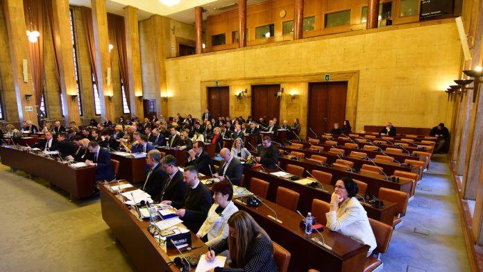 radak:-budzet-ap-vojvodine-za-2025.-realizovan-sa-97,97-odsto-prihoda-–-evo-gde-je-novac-ulozen