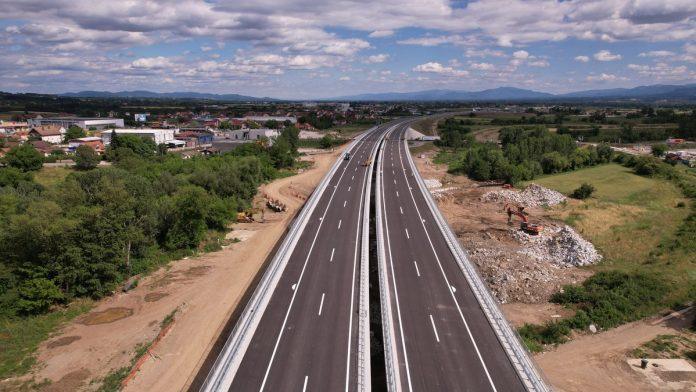 moravski-koridor-povezuje-centralnu-srbiju:-ova-najmodernija-deonica-auto-puta-se-u-petak-pusta-u-saobracaj