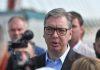 VUČIĆ O DIVLjANjU BLOKADERA U NOVOM SADU I VALjEVU: Malo su zapalili zgradu i umalo da ubiju ljude, ali to “nema veze” – pobedićemo argumentima vucic-o-divljanju-blokadera-u-novom-sadu-i-valjevu:-malo-su-zapalili-zgradu-i-umalo-da-ubiju-ljude,-ali-to-“nema-veze”-–-pobedicemo-argumentima