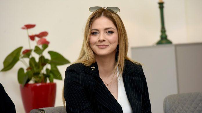 dize-tegove-kao-od-sale:-nina-jankovic-pokazala-kako-se-zateze-u-teretani,-a-komplimenti-samo-stizu-(foto)
